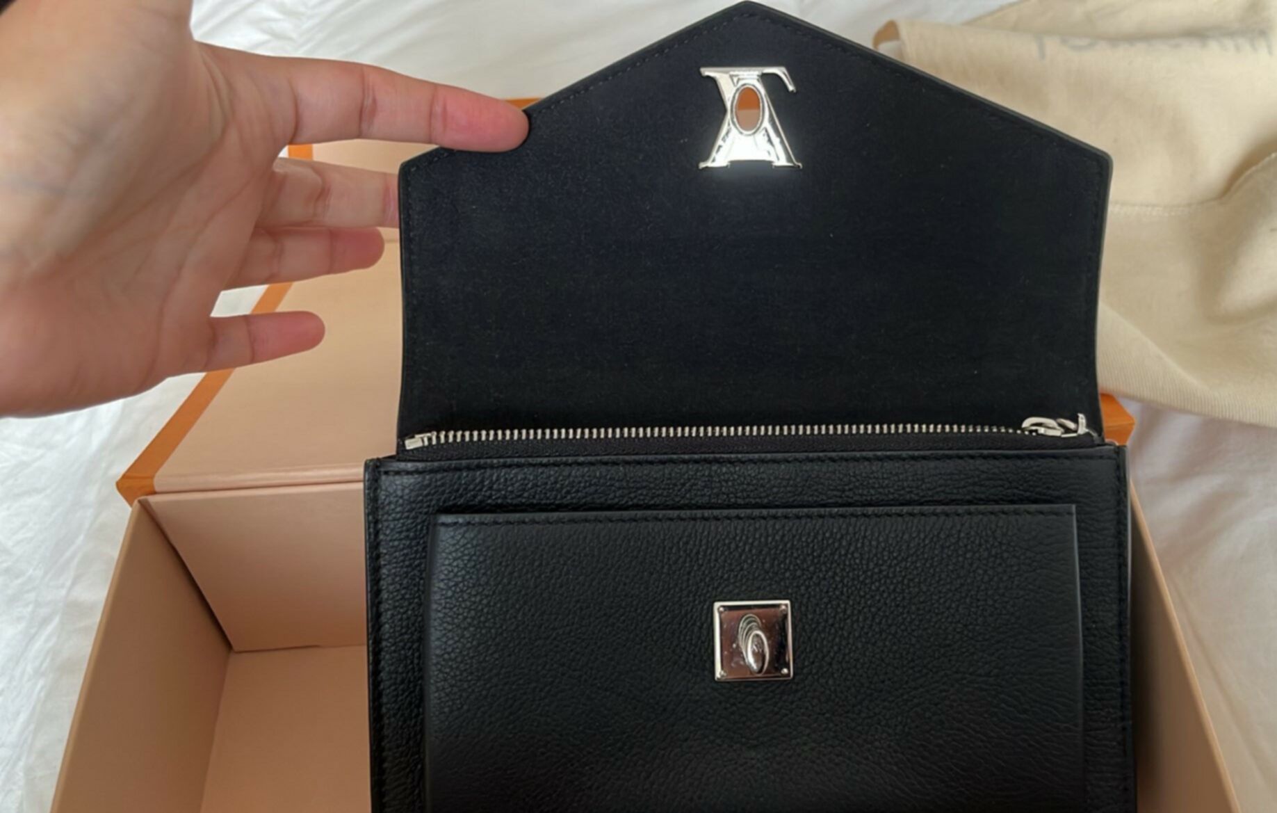 Louis Vuitton Mylockme Pochette