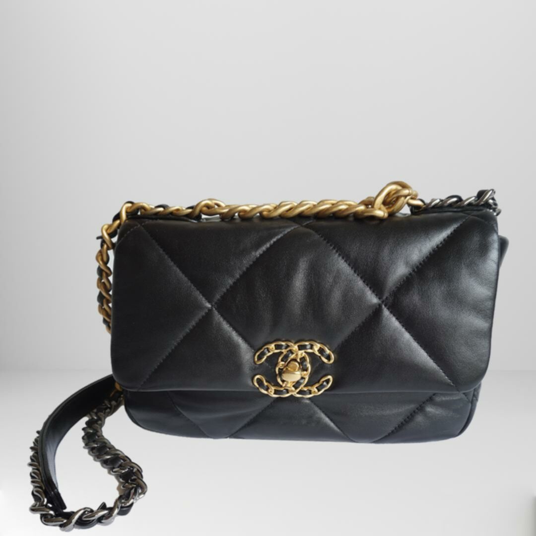 Chanel Chanel 19 