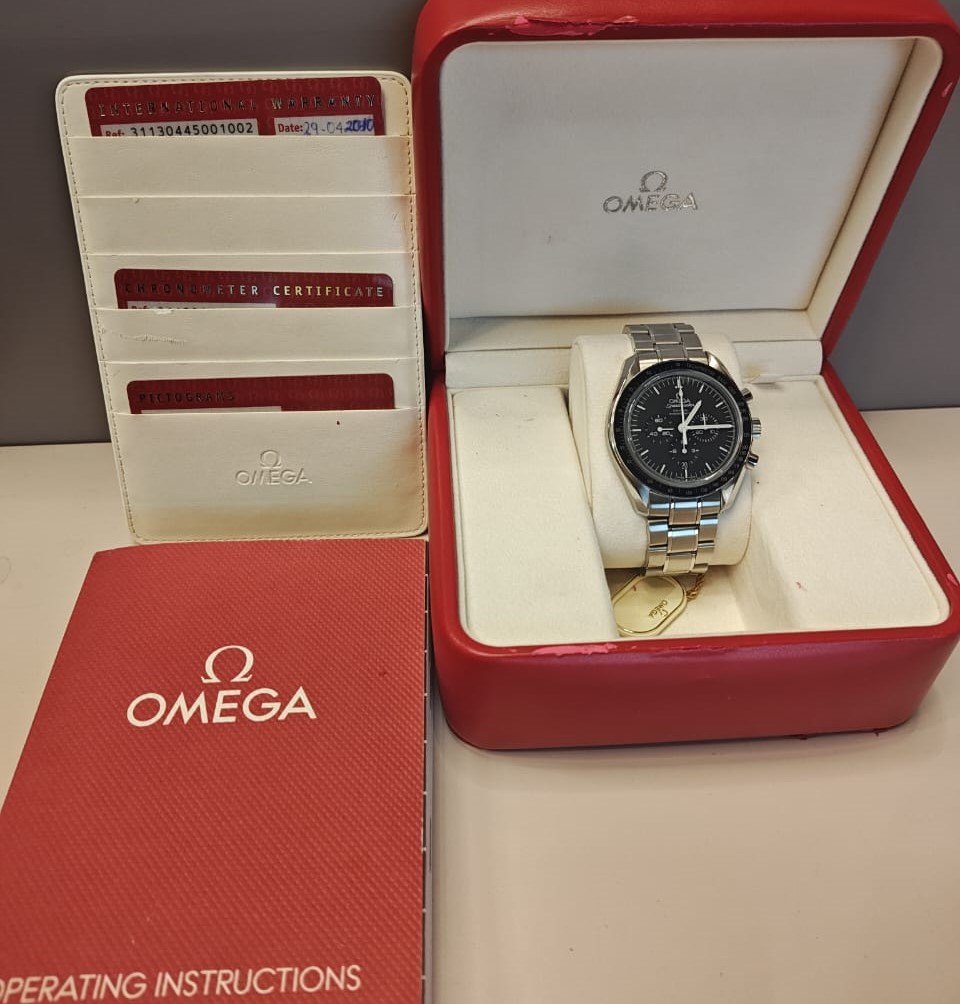 Omega Speedmaster Moonwatch 31130445001002