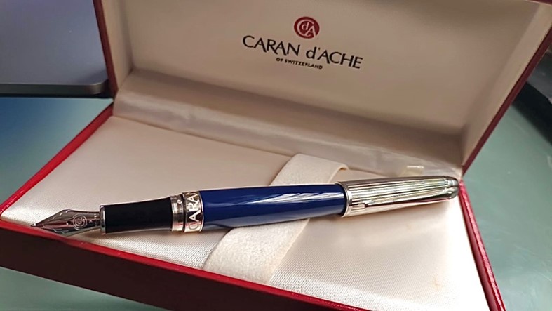 Caran d'Ache Leman Bicolor Blue Night Silver Plated Fountain Pen