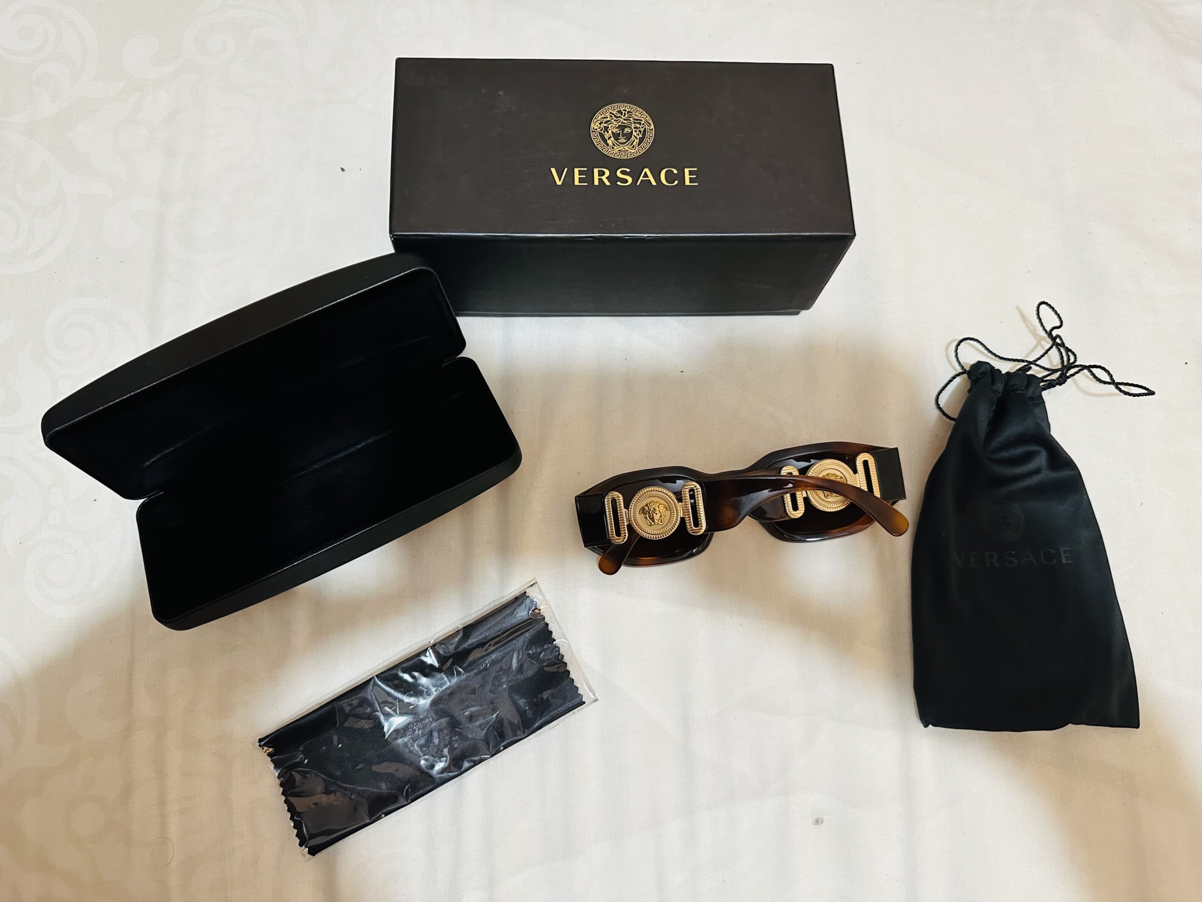 Versace 
