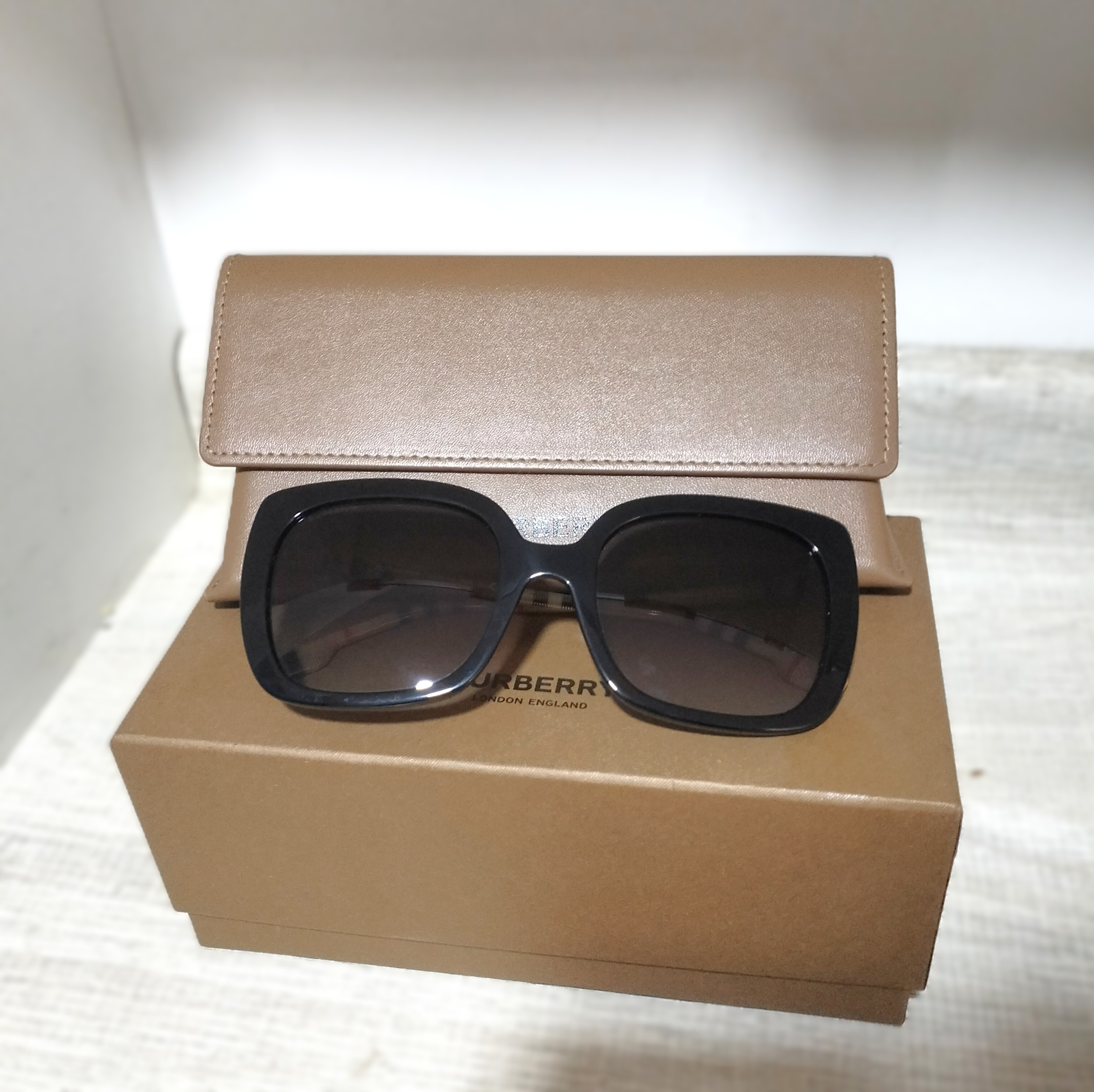 Burberry Caroll BE4323