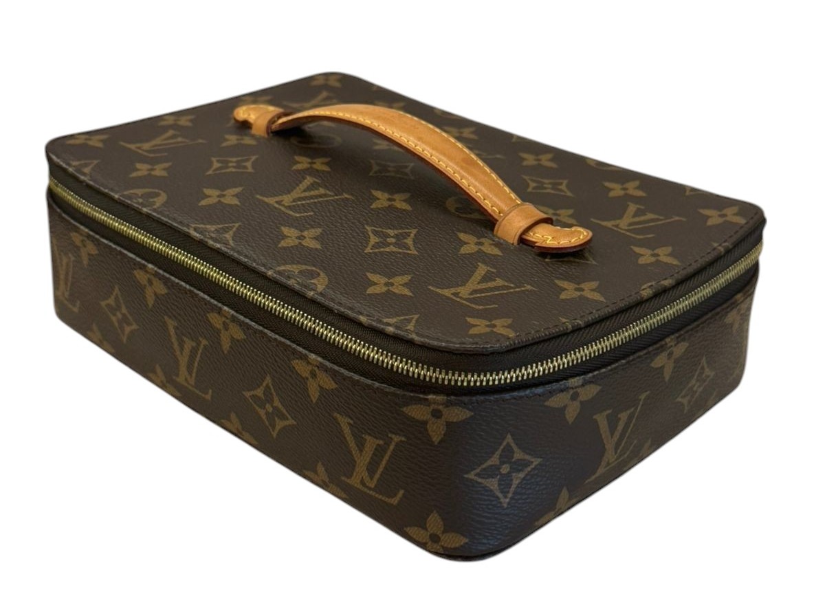 Louis Vuitton Trousse de Toilette 