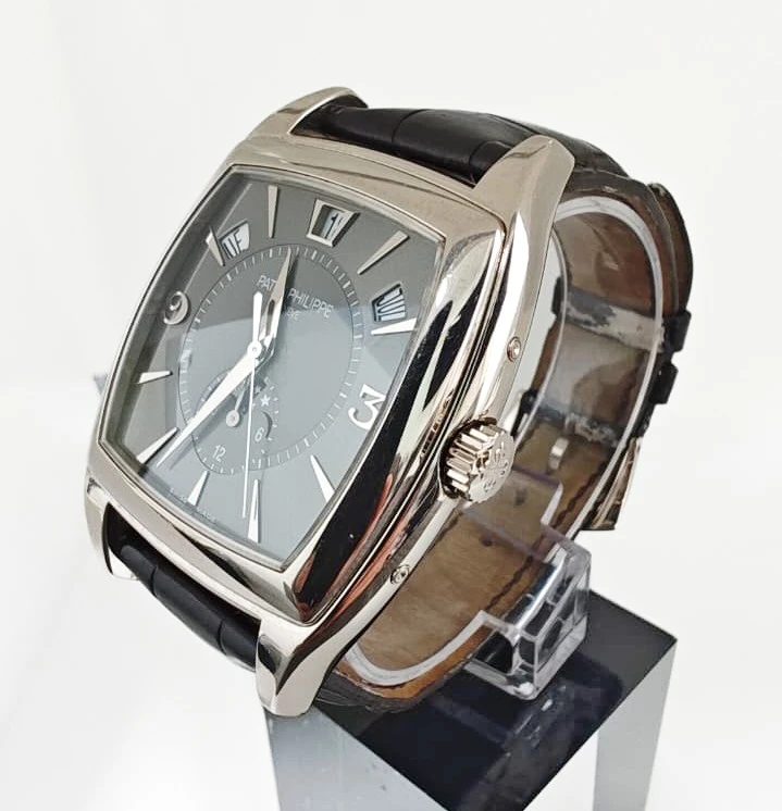 Patek Philippe Gondolo Calendario 5135G-010