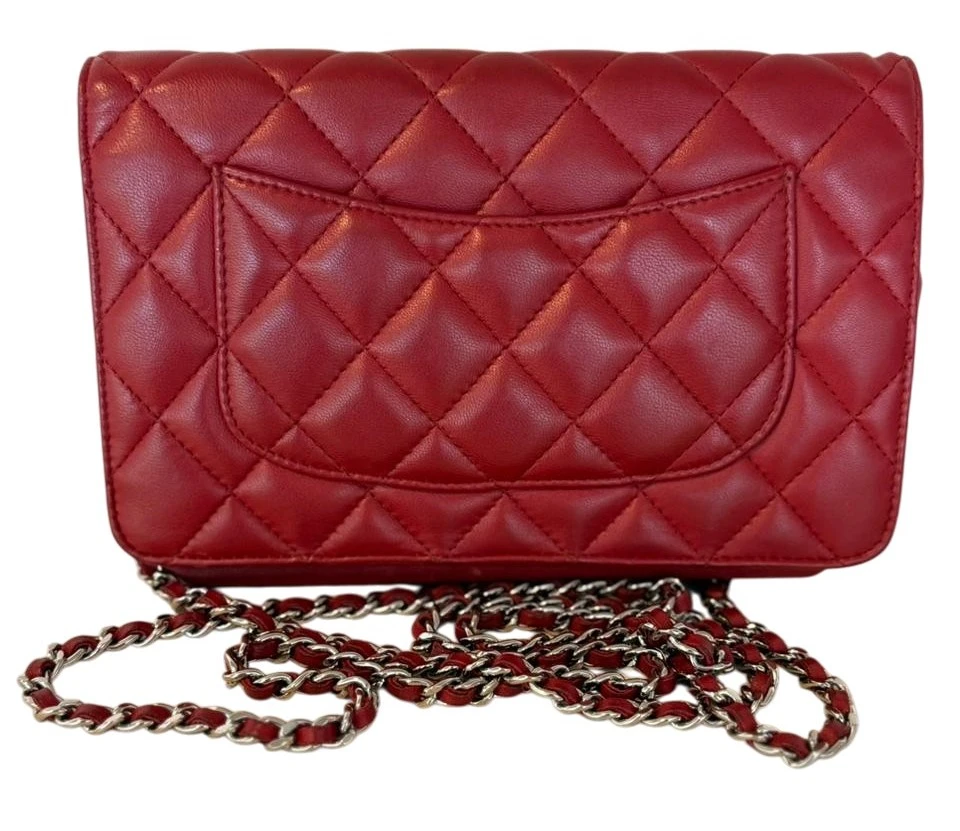Chanel Wallet on Chain 