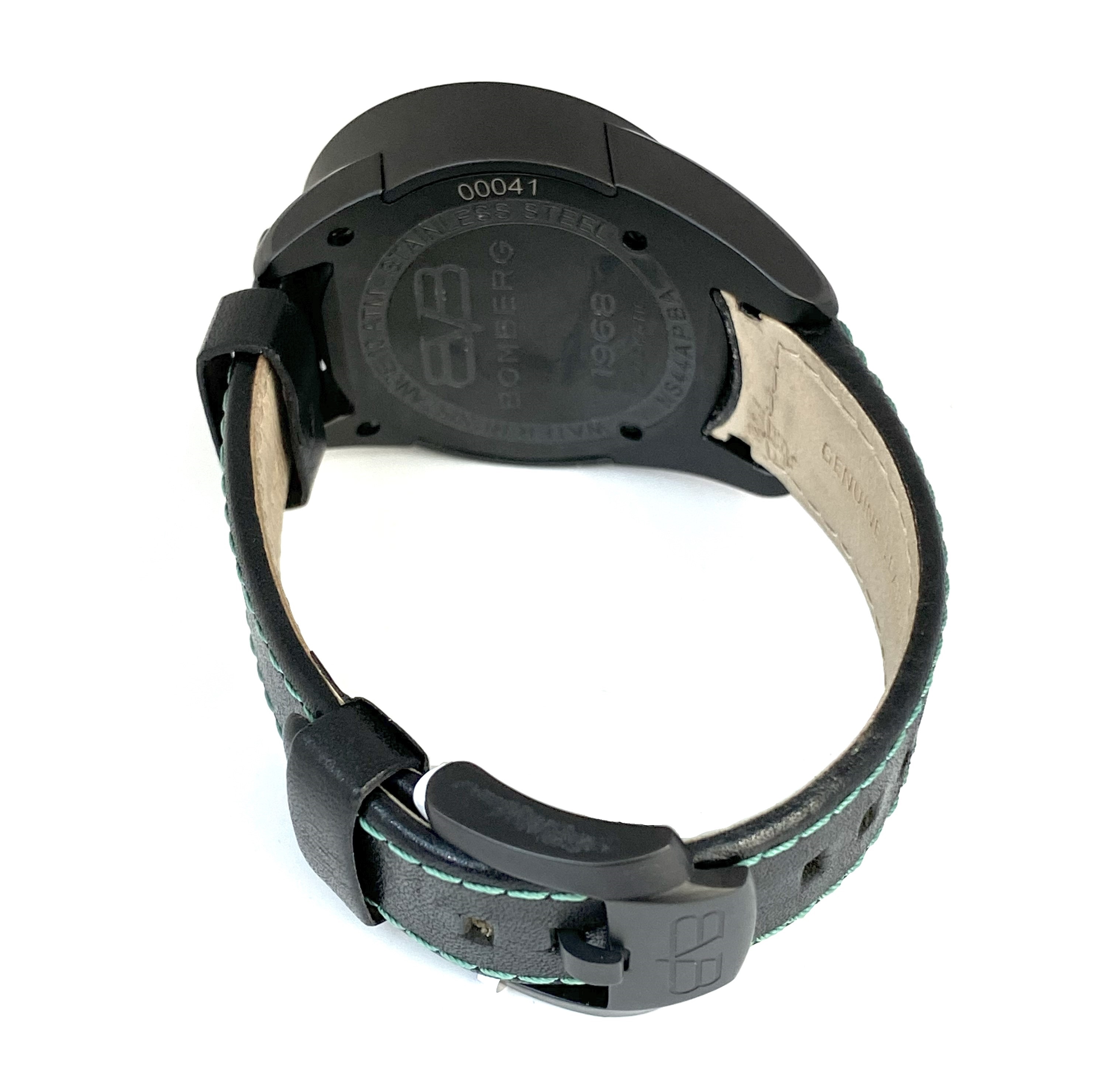 Bomberg 1968 NS44APBA.BA01.LBA